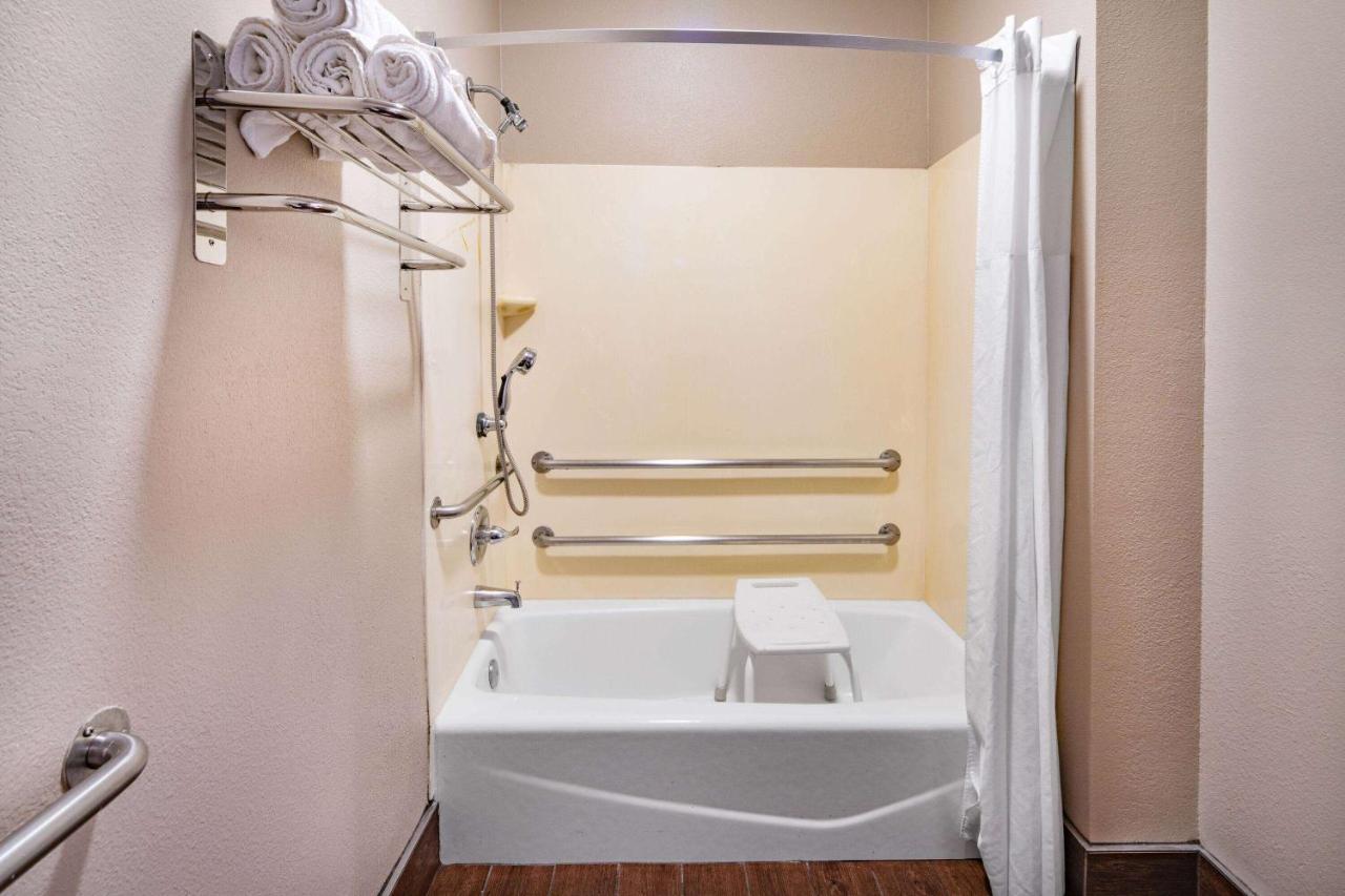 Motel Super 8 By Wyndham North Hollywood Los Angeles Esterno foto